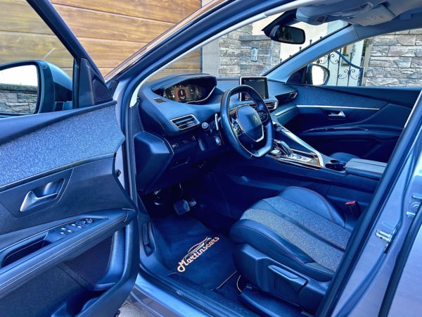 Peugeot 3008 1.2 PureTech Allure EAT6 - Image 9
