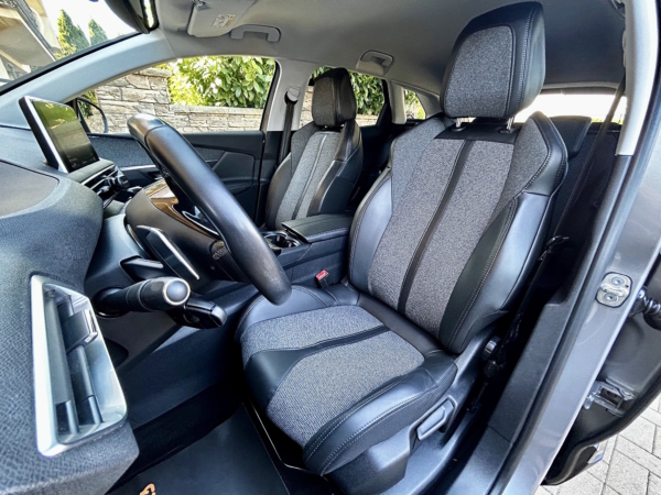 Peugeot 3008 1.2 PureTech Allure EAT6 - Image 11