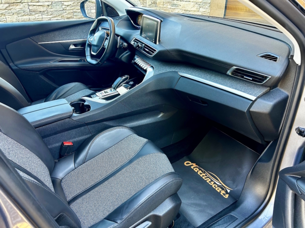 Peugeot 3008 1.2 PureTech Allure EAT6 - Image 16