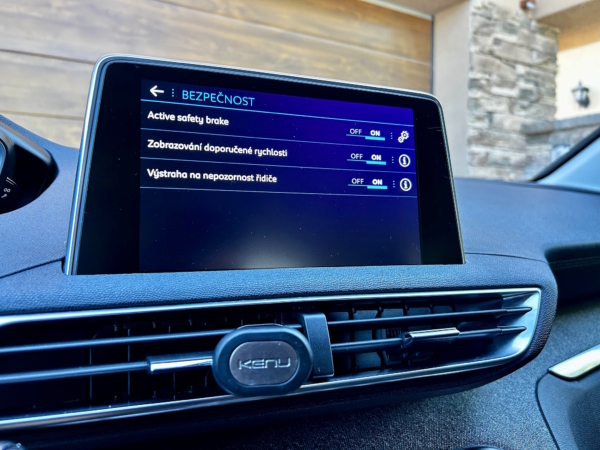 Peugeot 3008 1.2 PureTech Allure EAT6 - Image 32