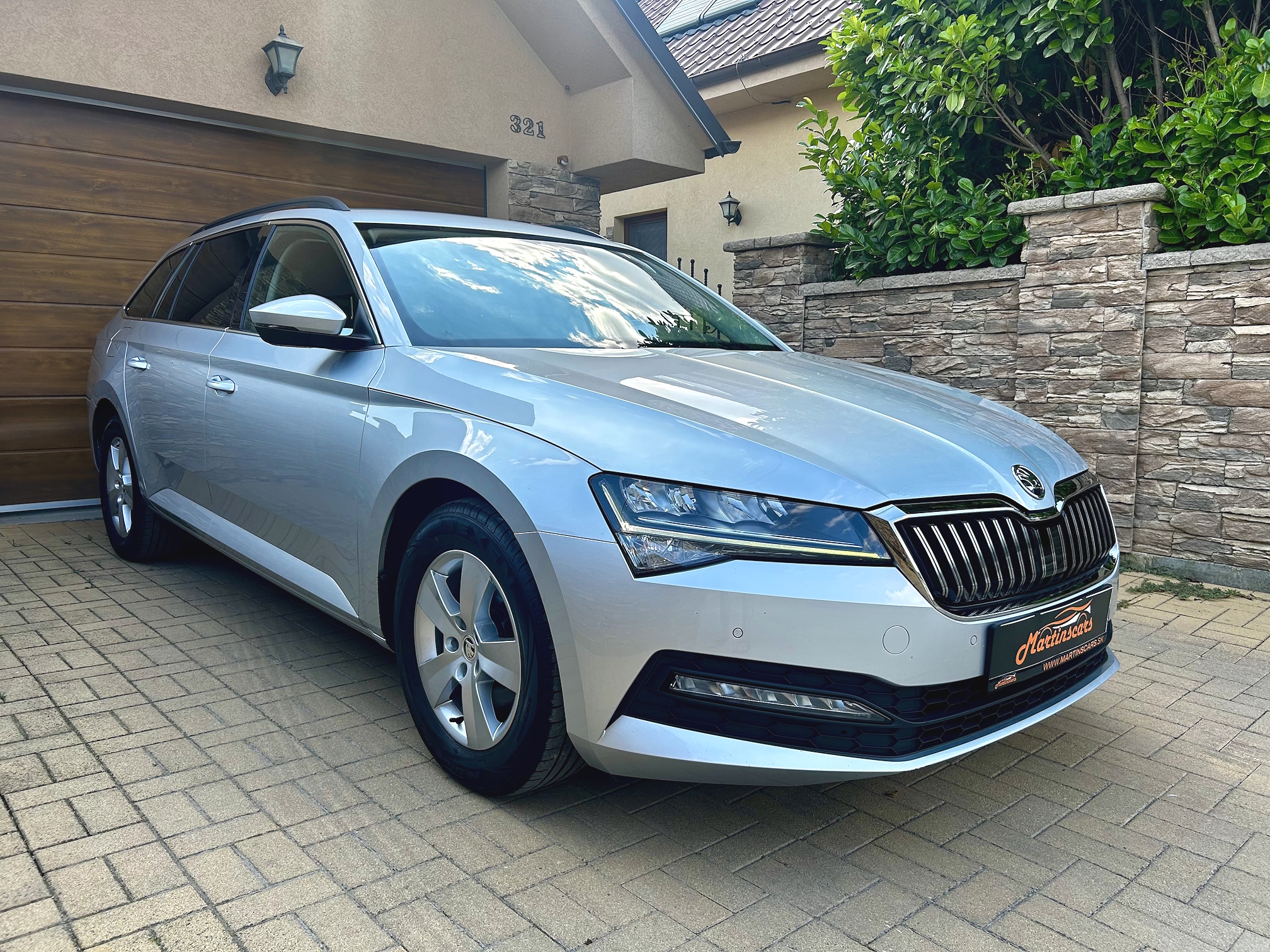 Škoda Superb Combi 2.0 TDI SCR Ambition DSG, ODPOČET DPH – Obrázok 2