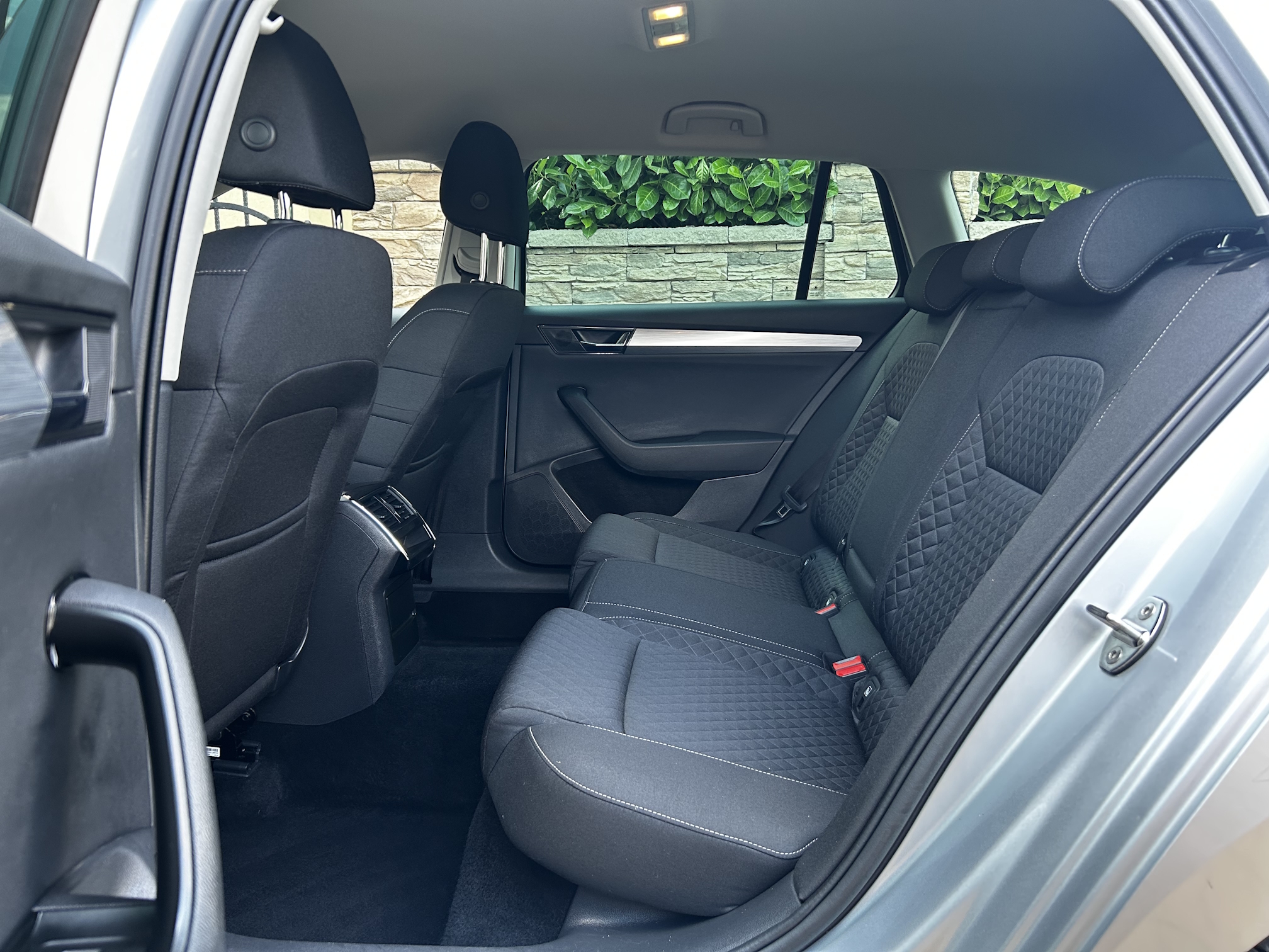 Škoda Superb Combi 2.0 TDI SCR Ambition DSG, ODPOČET DPH – Obrázok 10