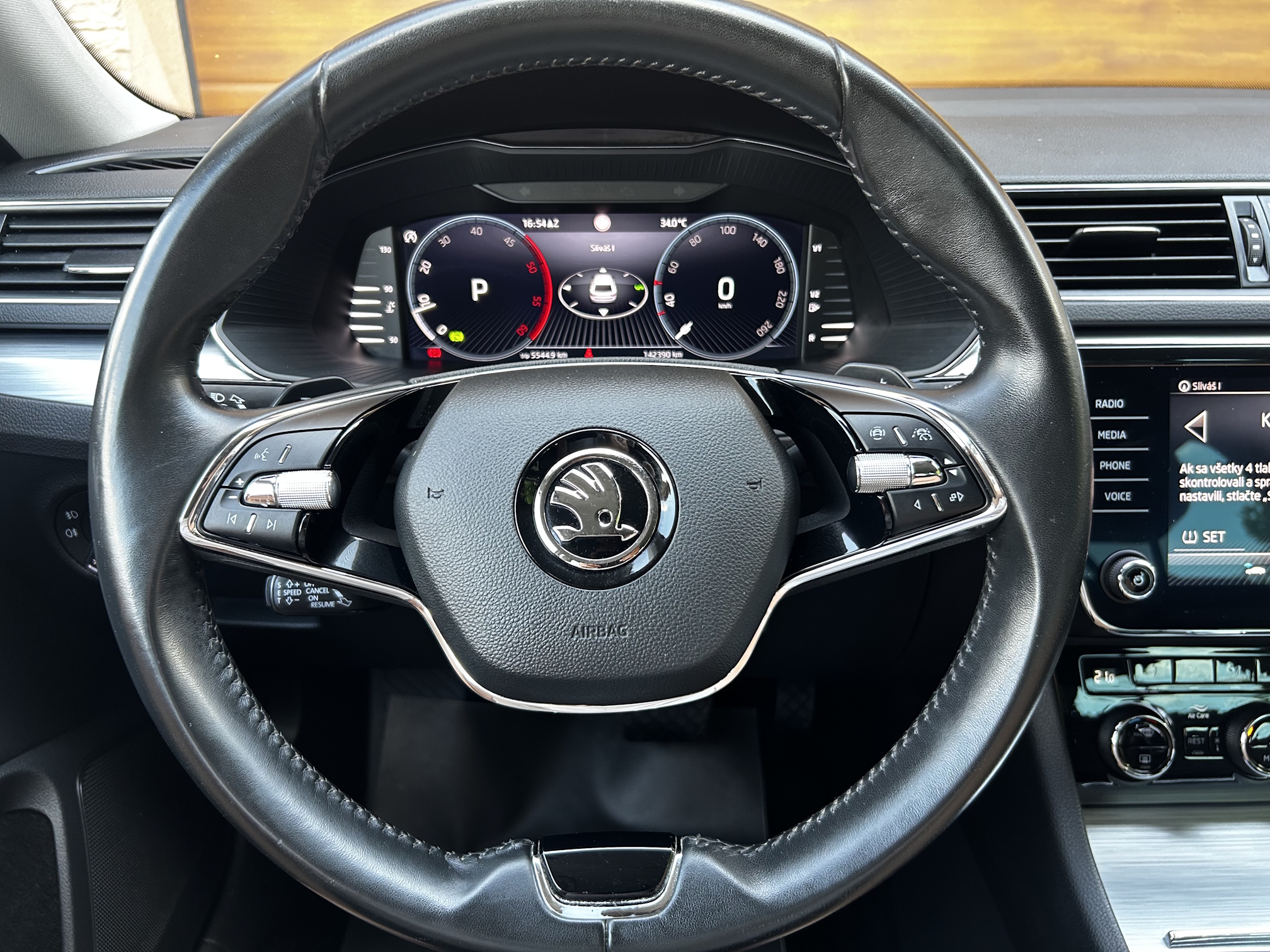 Škoda Superb Combi 2.0 TDI SCR Ambition DSG, ODPOČET DPH – Obrázok 20