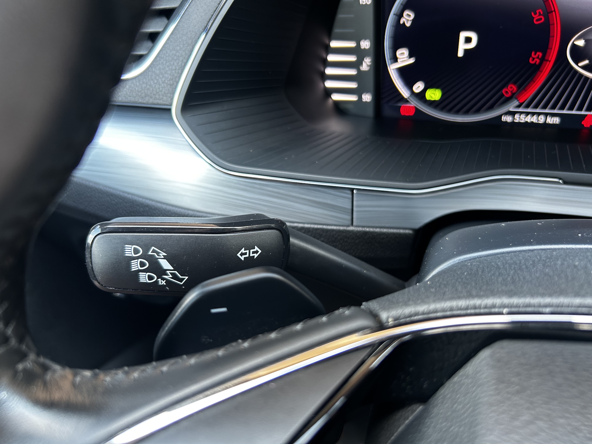 Škoda Superb Combi 2.0 TDI SCR Ambition DSG, ODPOČET DPH – Obrázok 21