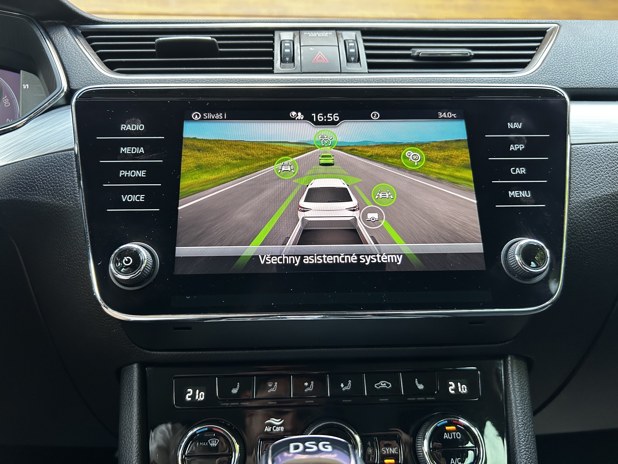 Škoda Superb Combi 2.0 TDI SCR Ambition DSG, ODPOČET DPH – Obrázok 32