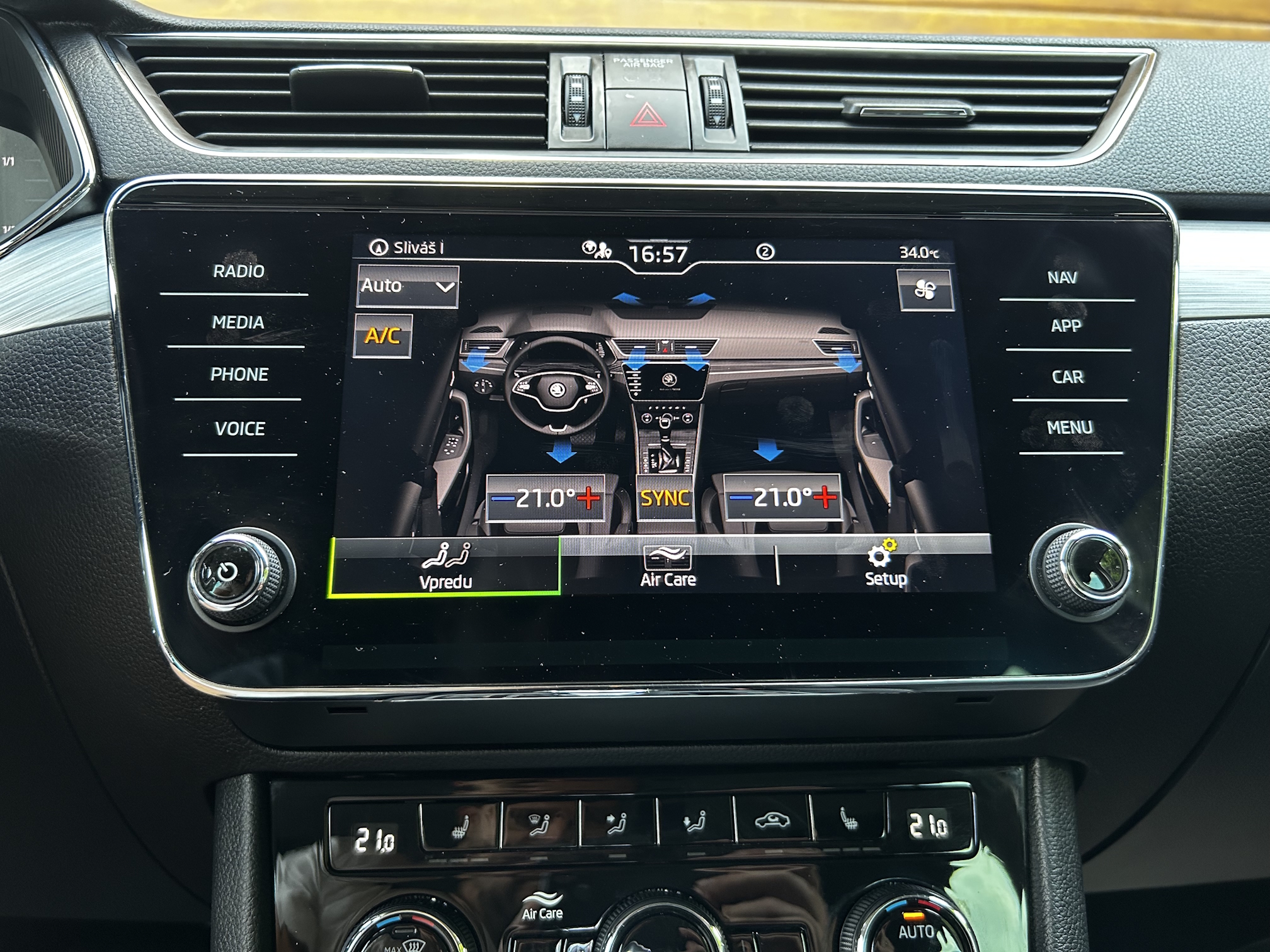 Škoda Superb Combi 2.0 TDI SCR Ambition DSG, ODPOČET DPH – Obrázok 35
