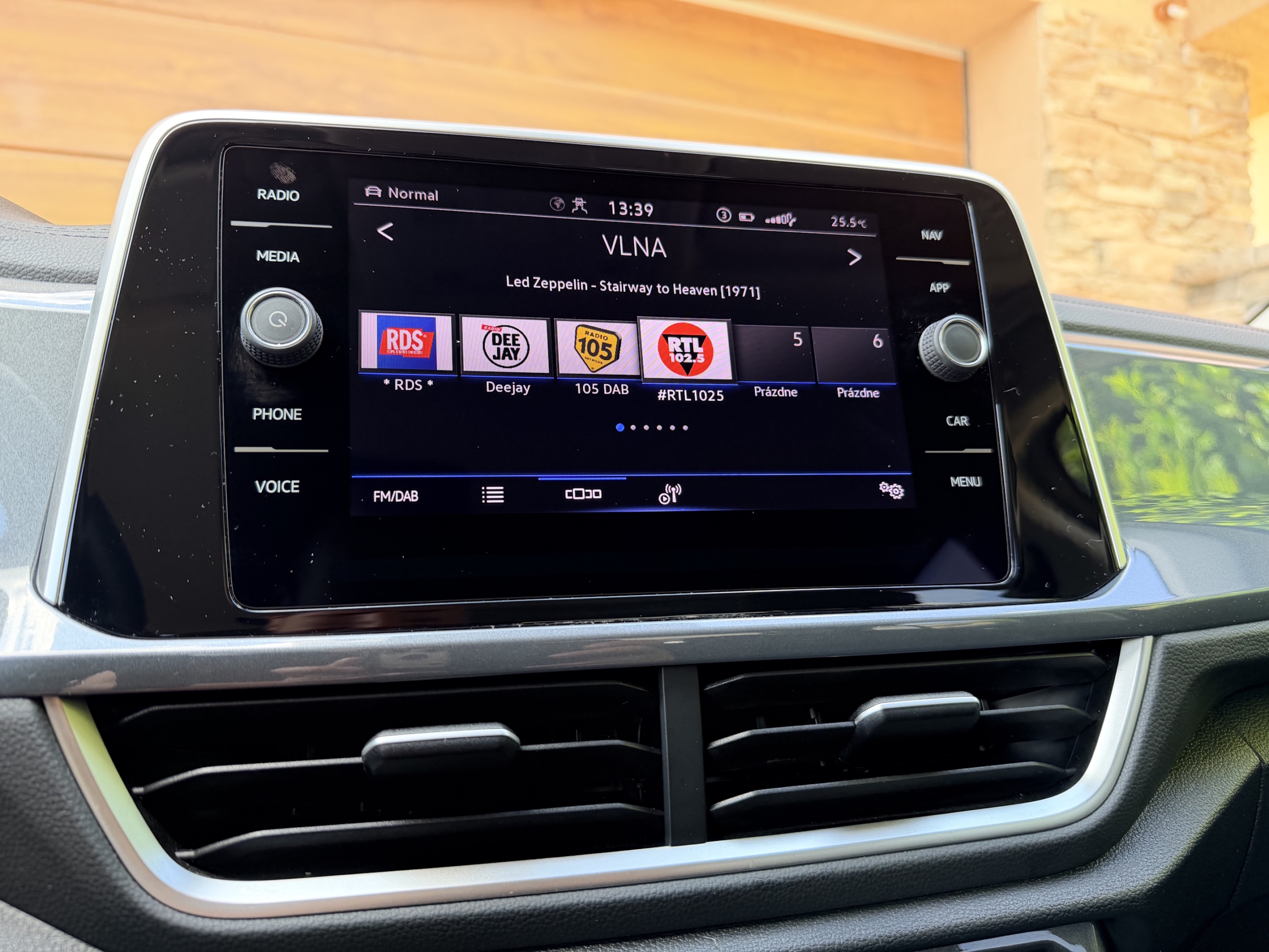 Volkswagen T-Roc 2.0 TDI Style 4Motion DSG – Obrázok 20