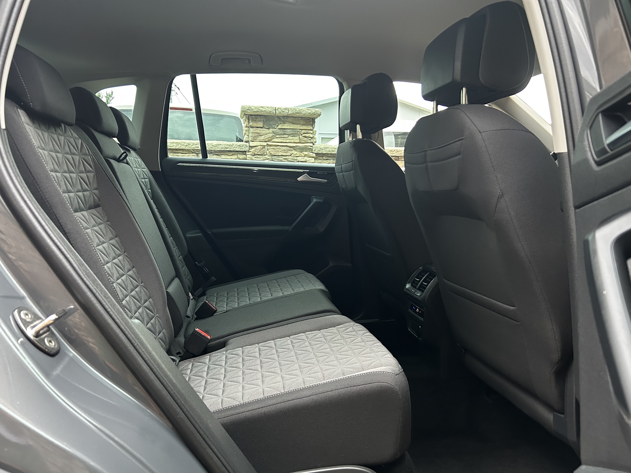 Volkswagen Tiguan 1.5 TSI EVO Elegance DSG – Obrázok 12