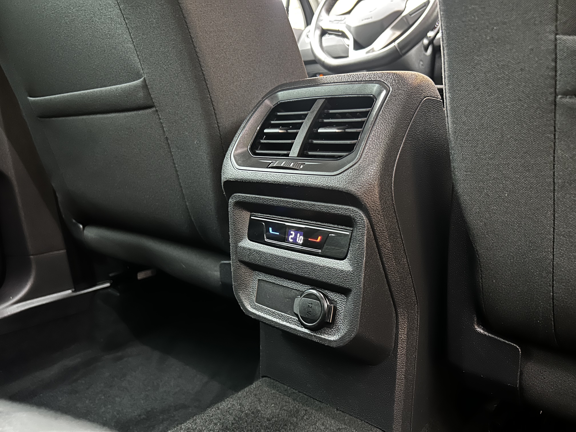 Volkswagen Tiguan 1.5 TSI EVO Elegance DSG – Obrázok 13