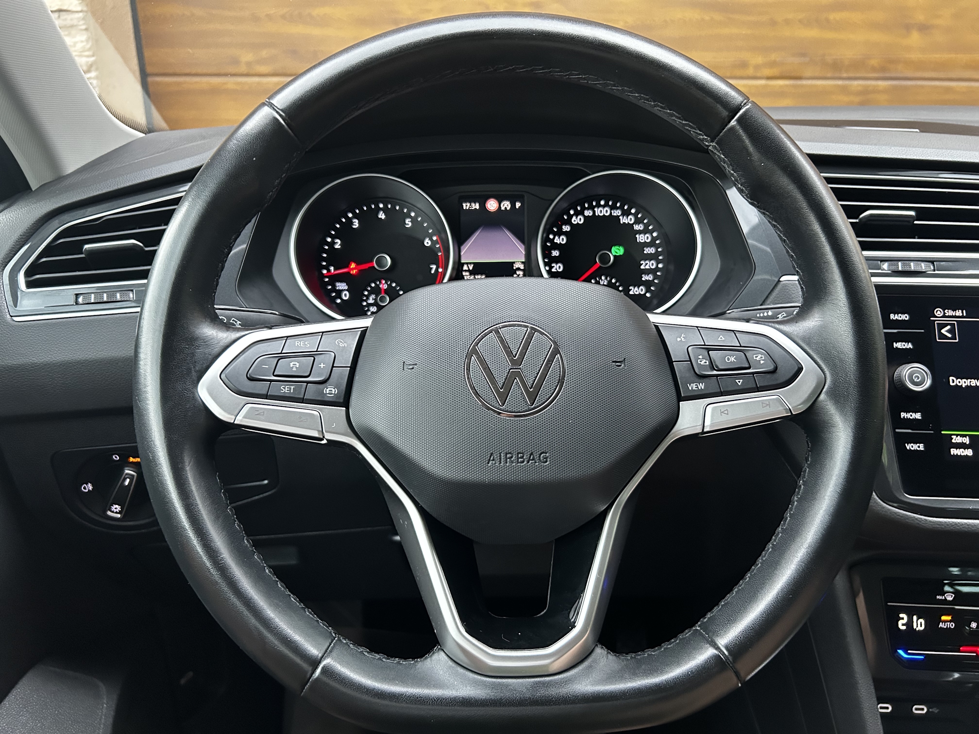 Volkswagen Tiguan 1.5 TSI EVO Elegance DSG – Obrázok 20