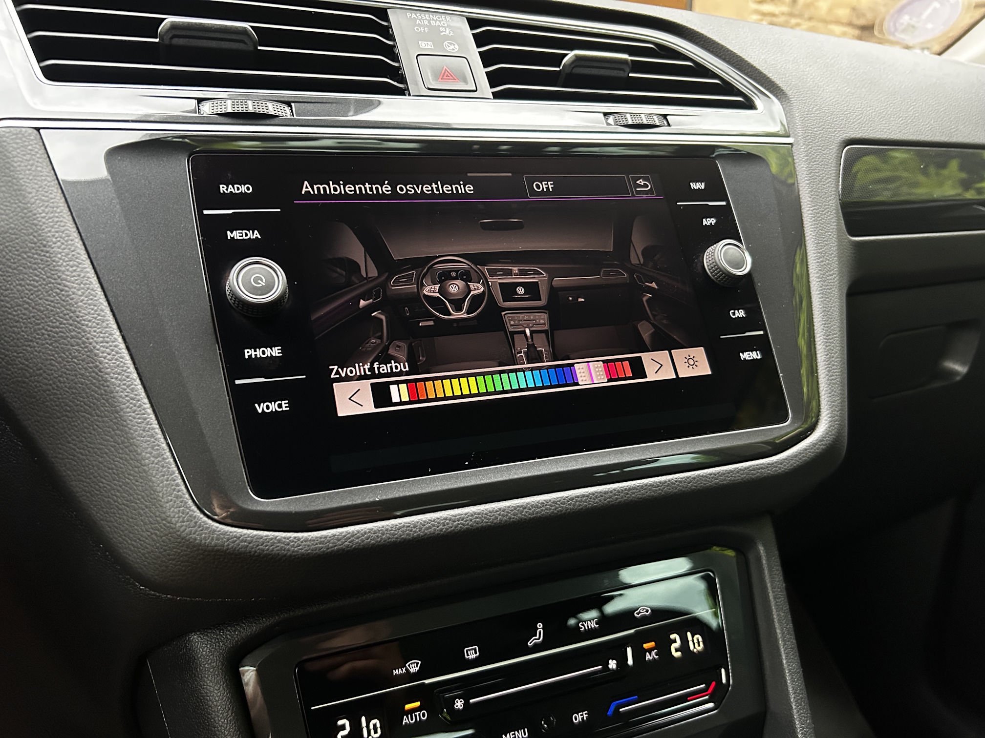Volkswagen Tiguan 1.5 TSI EVO Elegance DSG – Obrázok 31