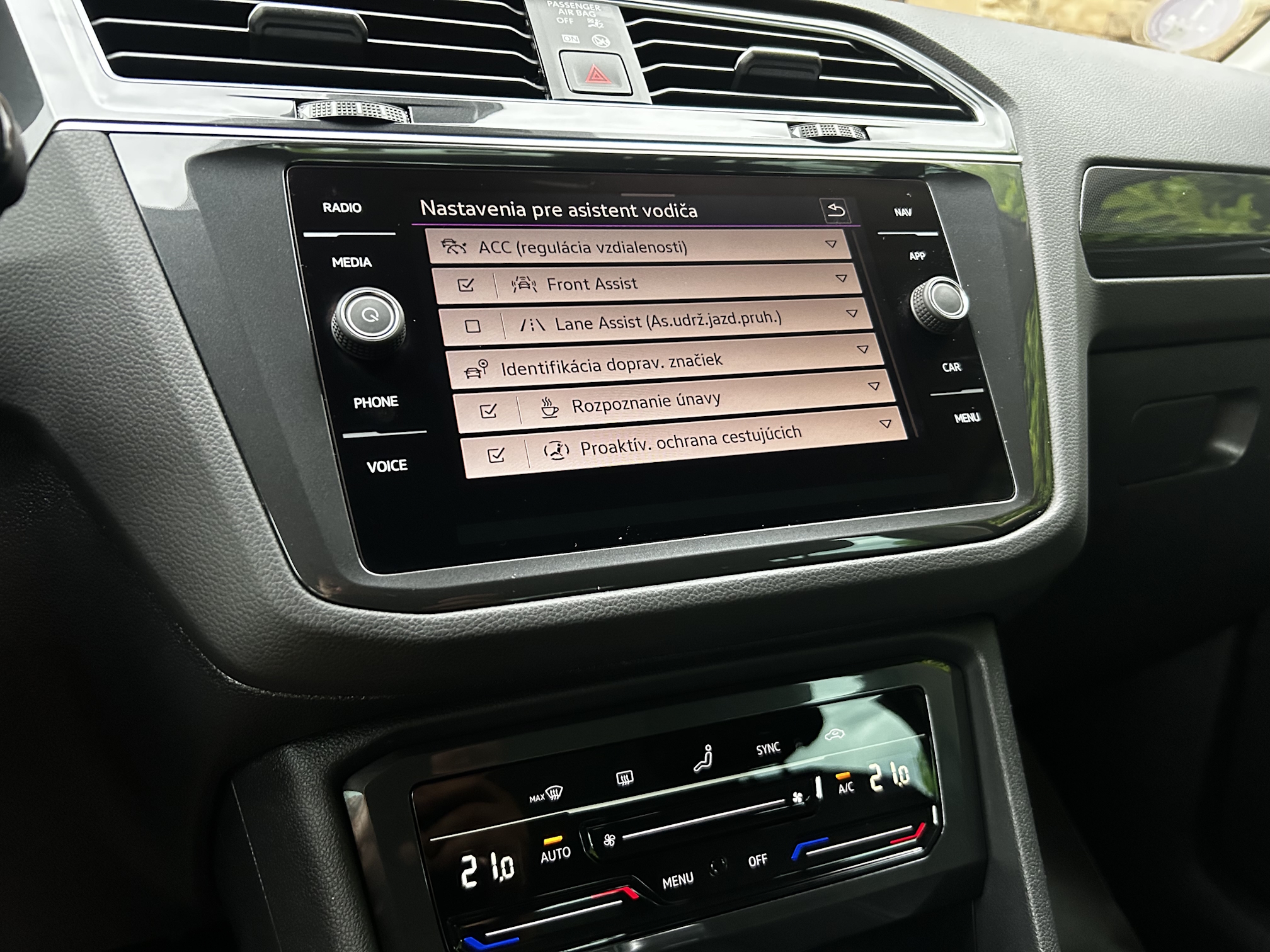 Volkswagen Tiguan 1.5 TSI EVO Elegance DSG – Obrázok 34