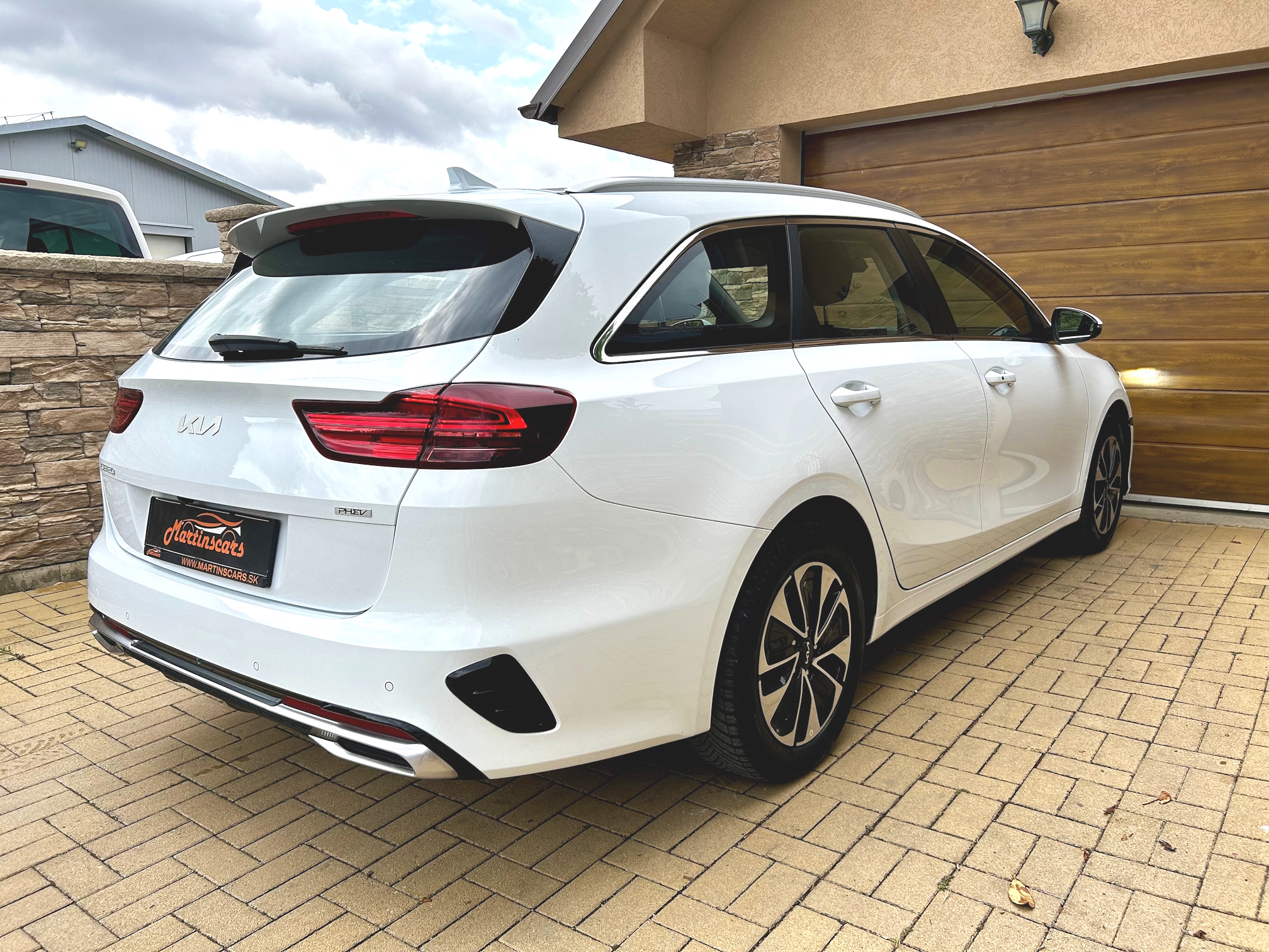 Kia Ceed SW 1.6 GDi Plug-in hybrid Gold A/T – Obrázok 6