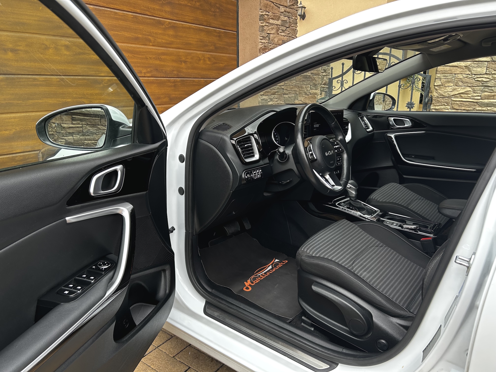 Kia Ceed SW 1.6 GDi Plug-in hybrid Gold A/T – Obrázok 7