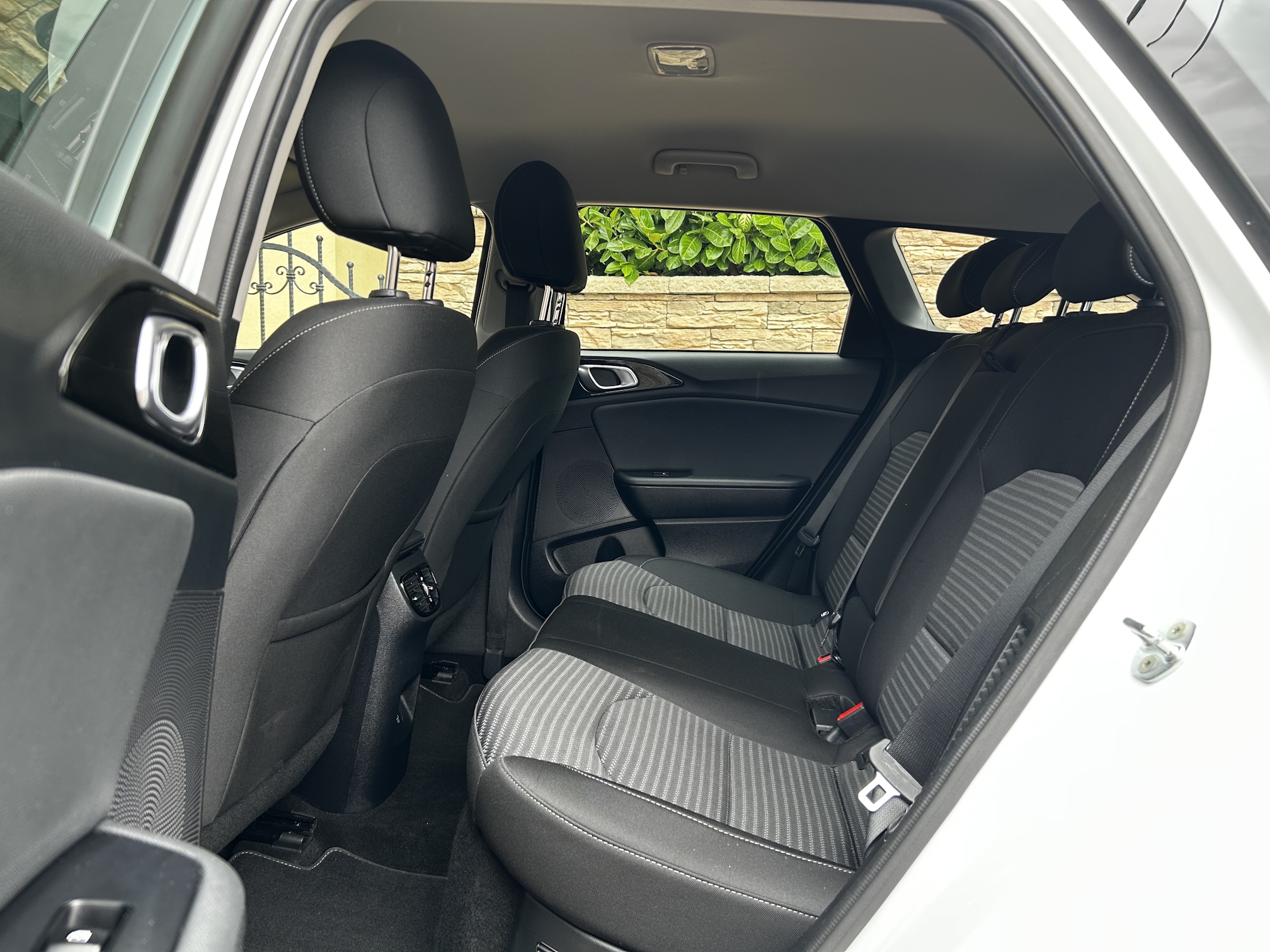 Kia Ceed SW 1.6 GDi Plug-in hybrid Gold A/T – Obrázok 10
