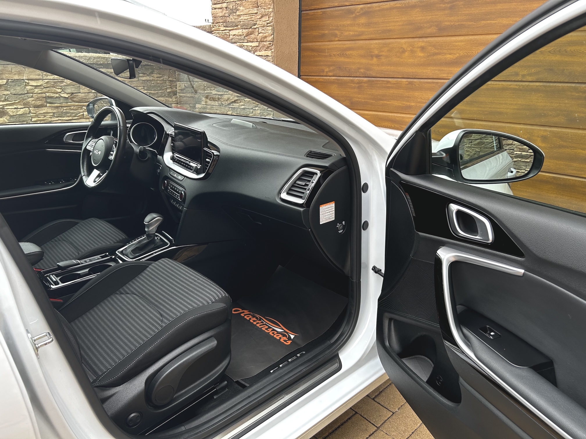 Kia Ceed SW 1.6 GDi Plug-in hybrid Gold A/T – Obrázok 13