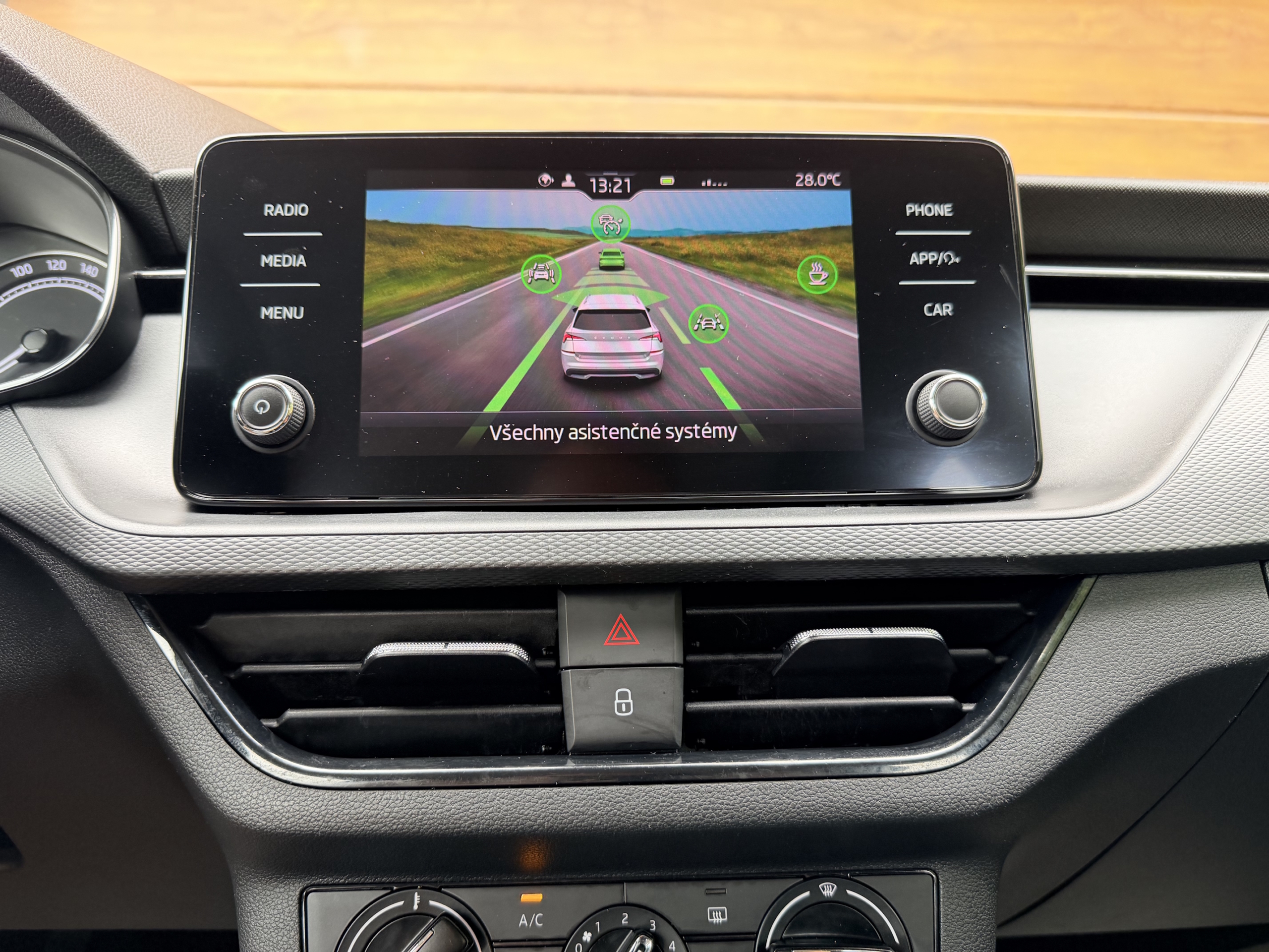 Škoda Kamiq 1.0 TSI Selection – Obrázok 23