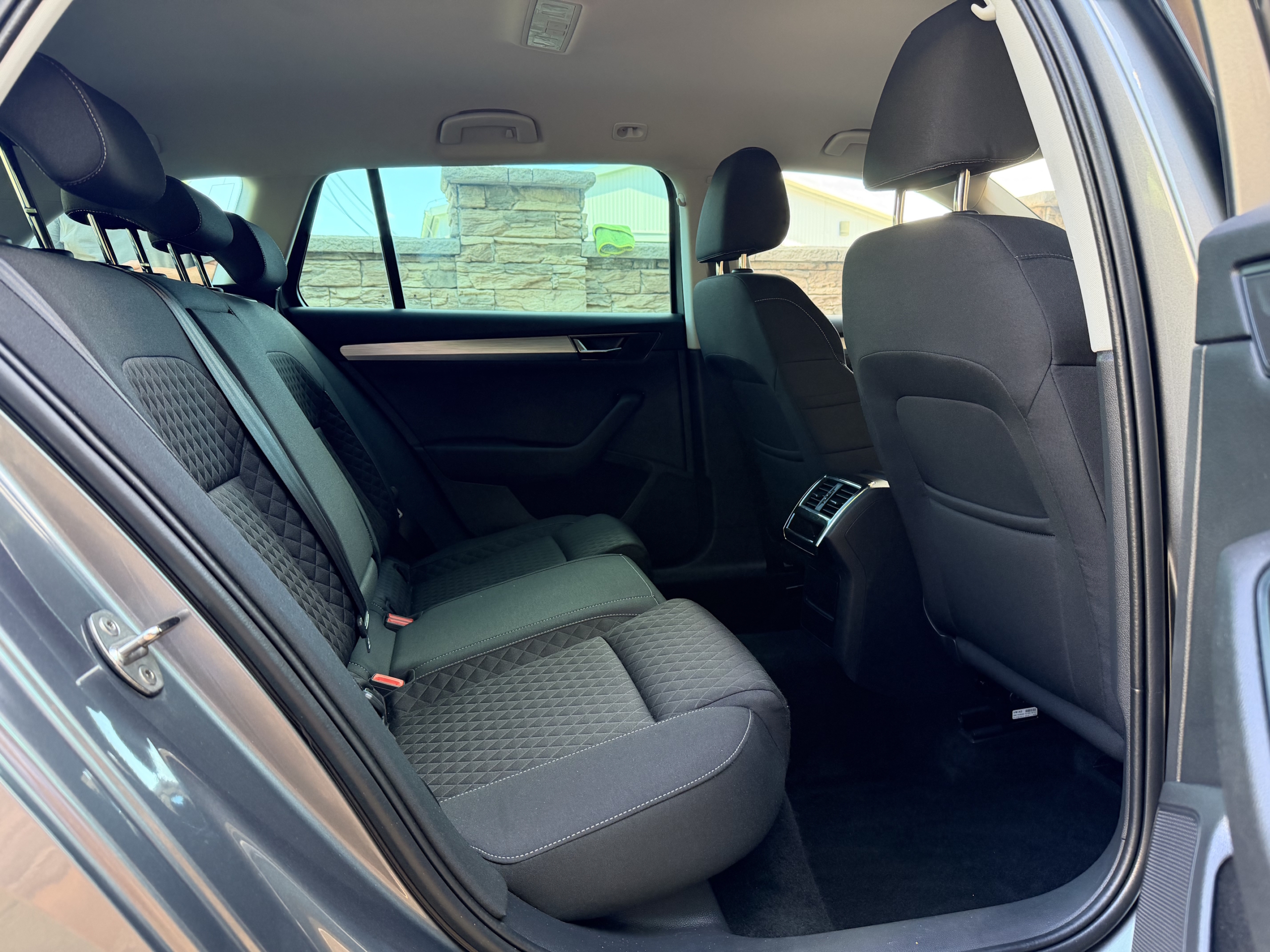 Škoda Superb Combi 2.0 TDI SCR Style DSG, ODPOČET DPH – Obrázok 11