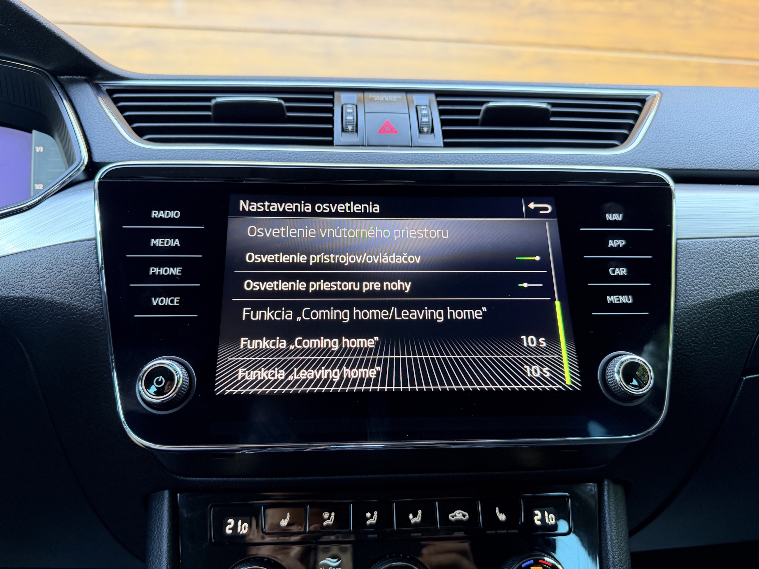 Škoda Superb Combi 2.0 TDI SCR Style DSG, ODPOČET DPH – Obrázok 29