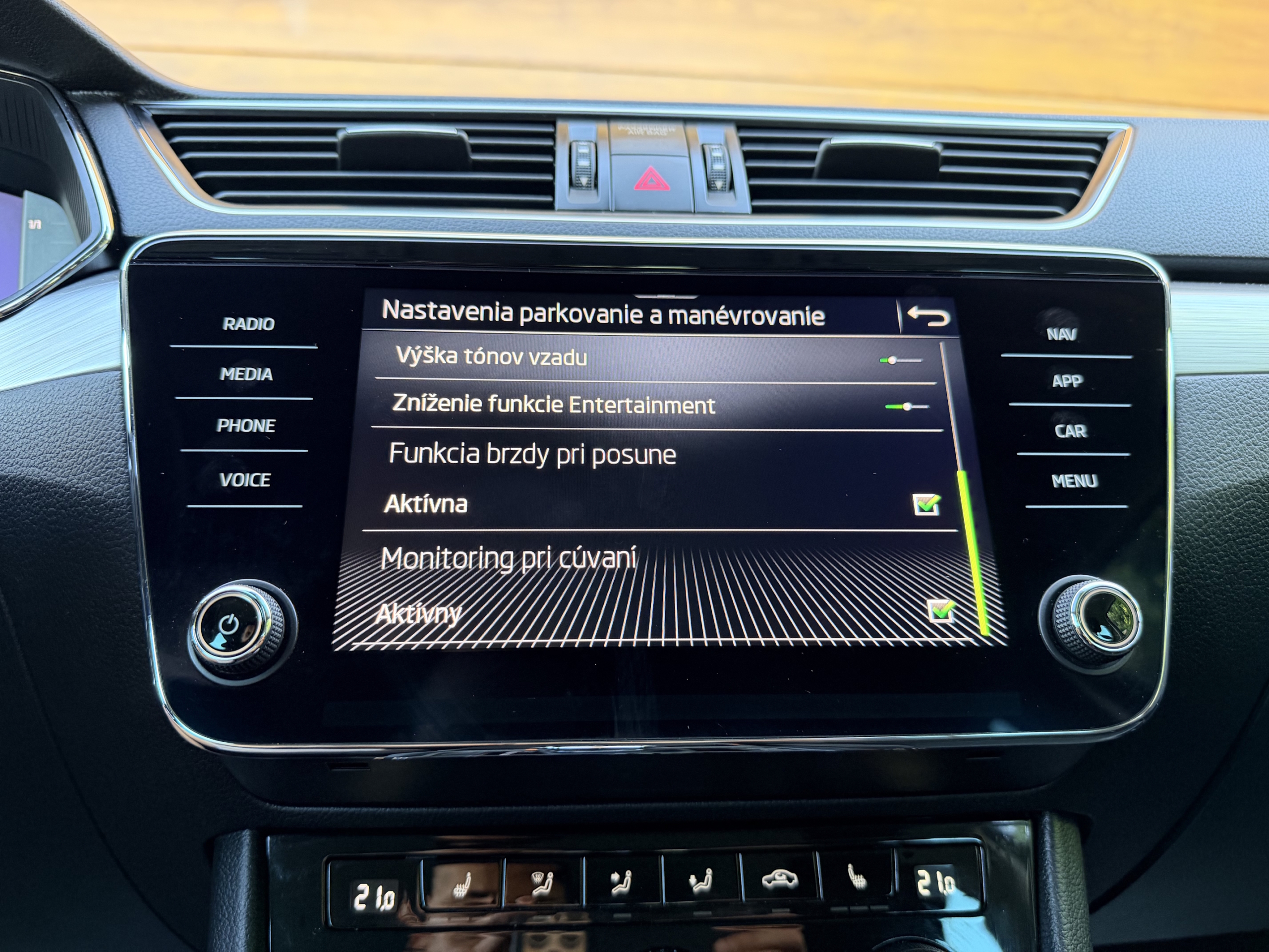 Škoda Superb Combi 2.0 TDI SCR Style DSG, ODPOČET DPH – Obrázok 30