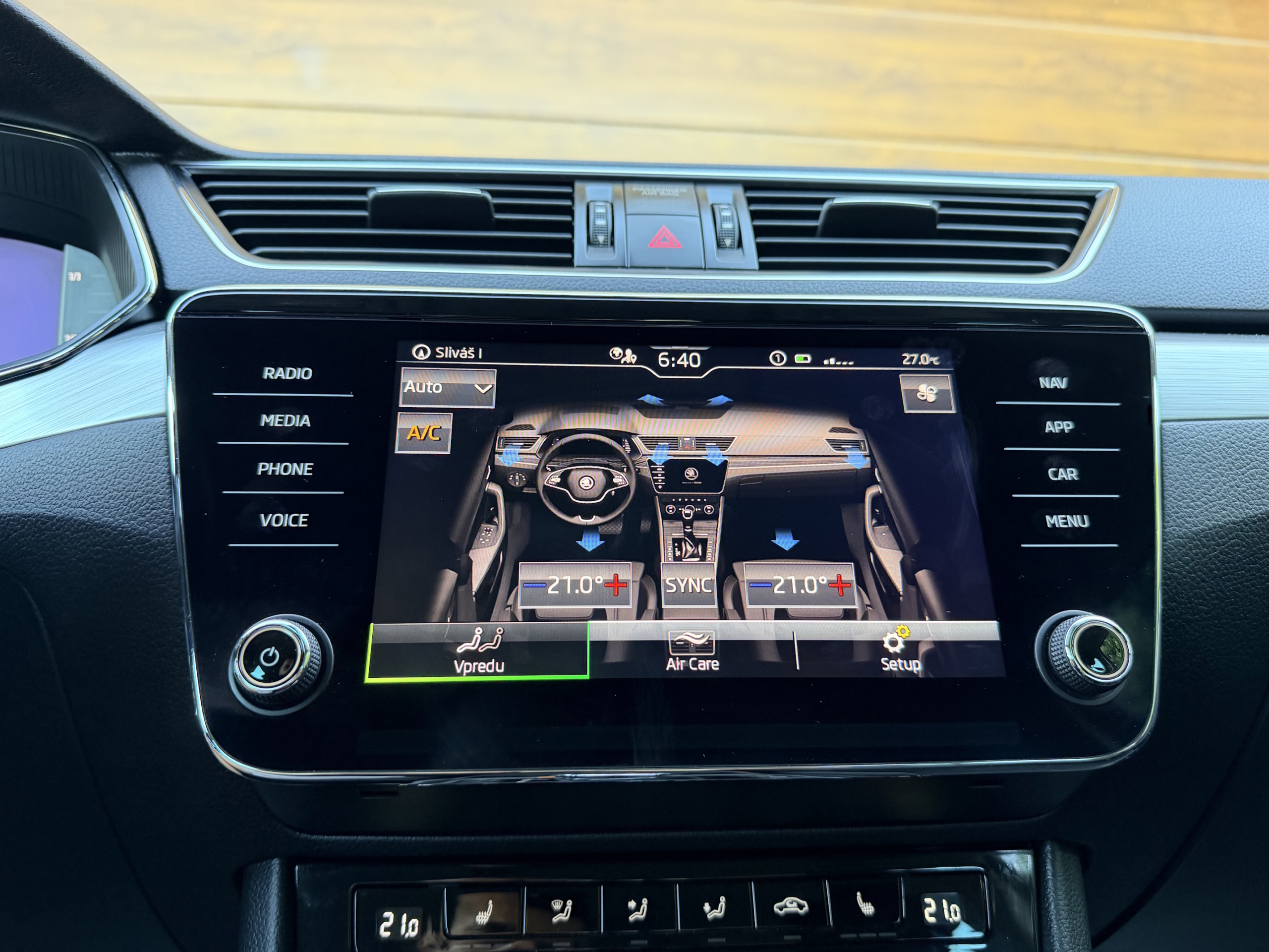 Škoda Superb Combi 2.0 TDI SCR Style DSG, ODPOČET DPH – Obrázok 36