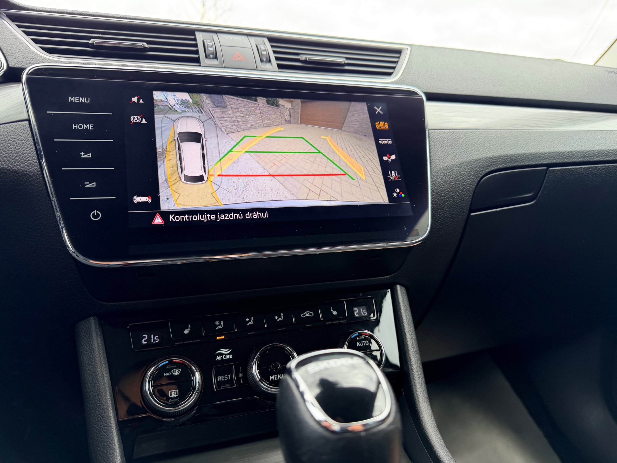 Škoda Superb Combi 2.0 TDI SCR Style DSG – Obrázok 28