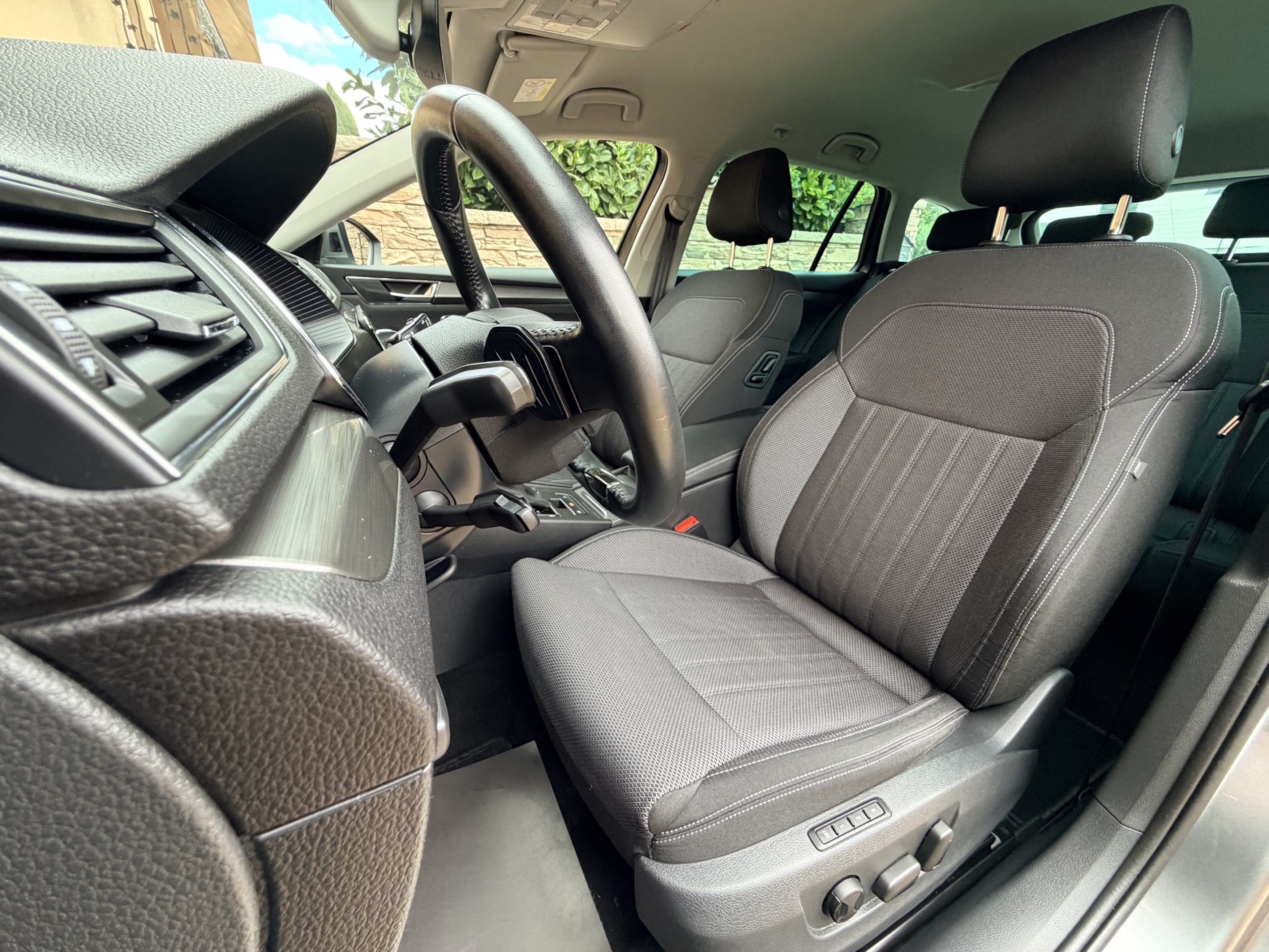Škoda Superb Combi 2.0 TDI SCR Style DSG – Obrázok 9
