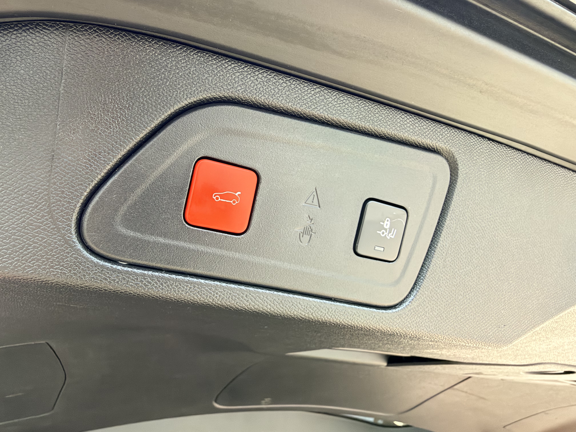 Citroën C5 Aircross BlueHDi 180 S S Shine A/T – Obrázok 12