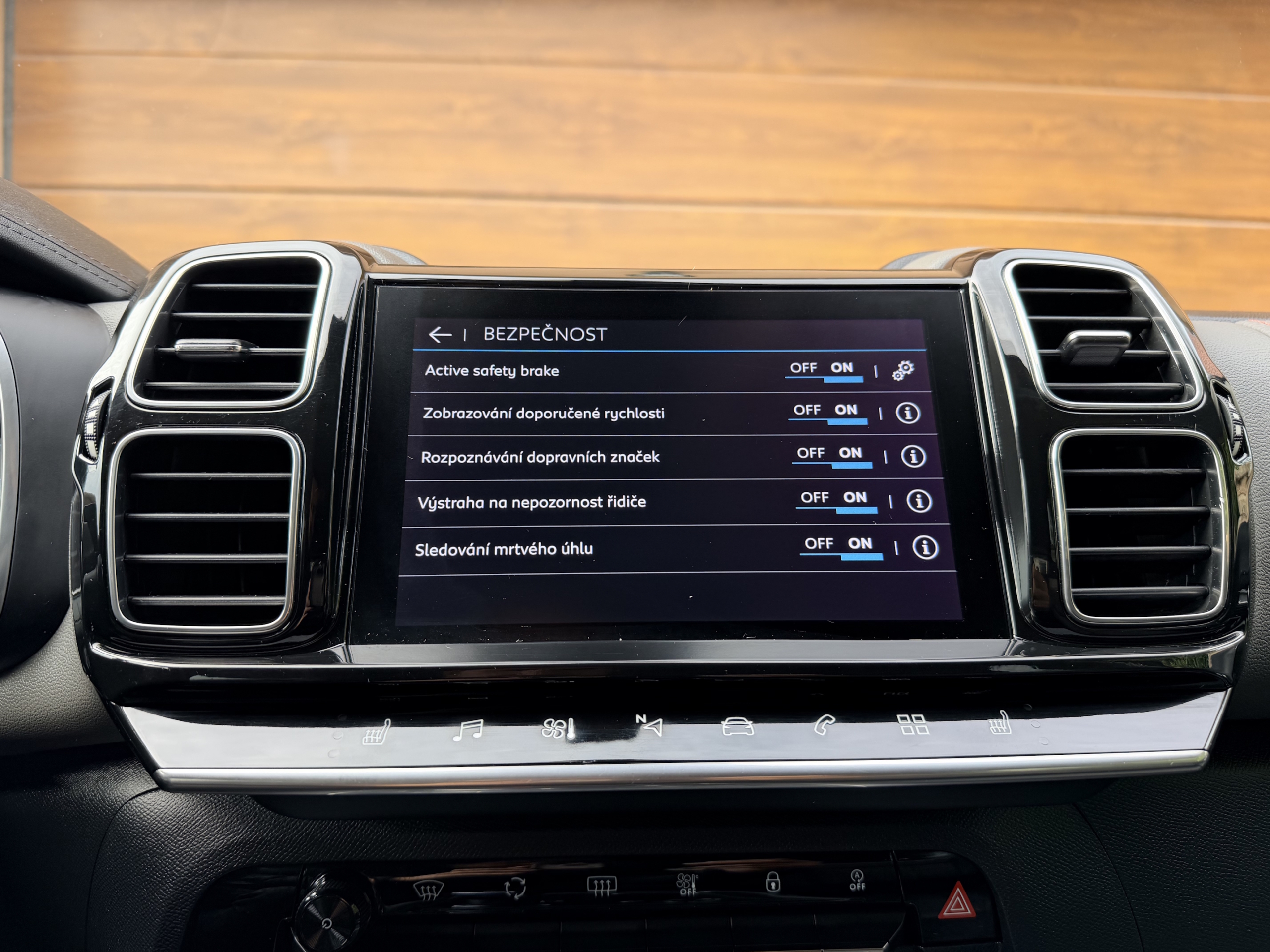 Citroën C5 Aircross BlueHDi 180 S S Shine A/T – Obrázok 32